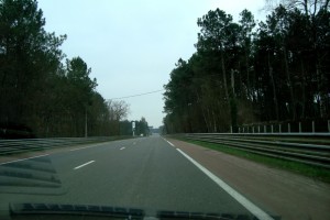 A zase plnej kotel... (pro veřejnost 70km/h)...ale každej tudy jede krokem :-)