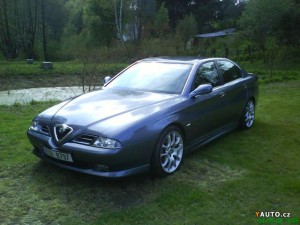Alfa_Romeo_166_3_0i_V6_24V_LPG.jpg