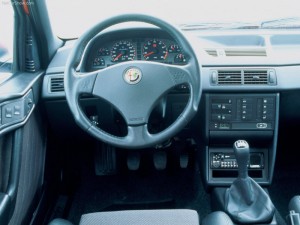 Alfa_Romeo-155_1993_800x600_wallpaper_03.jpg